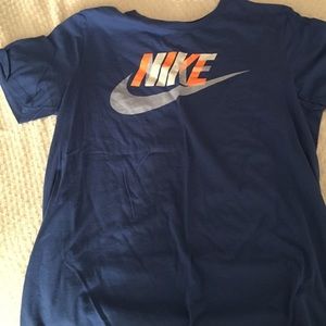 Nike tee shirt